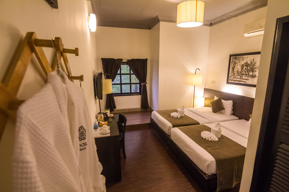 Adore Riverside Hotel بنوم بنه المظهر الخارجي الصورة